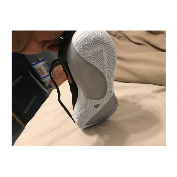 ￼

PRICE DROP

Nike Zoom Freak 1 Coming to America - Picture 6 of 7